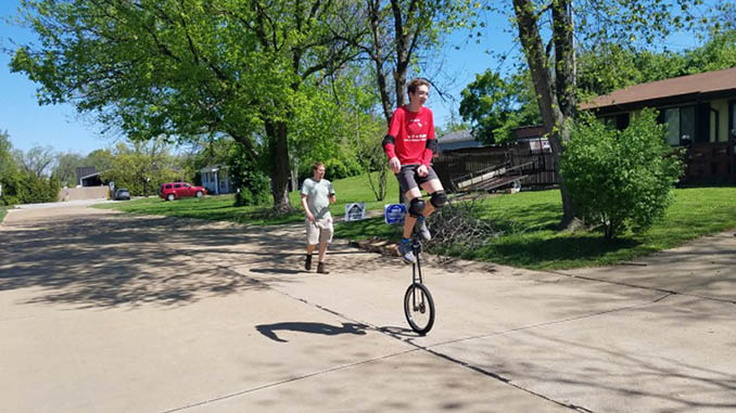 How do You Get on a Giraffe Unicycle