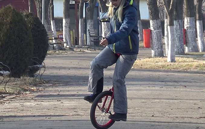 How to Balance on a Unicycle