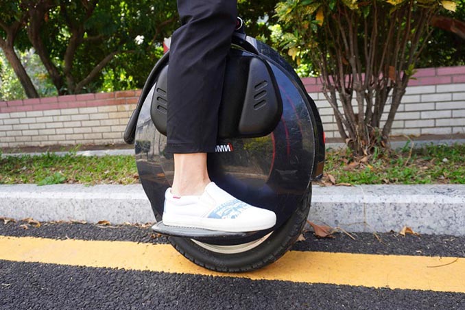 Testing electric unicycles before buying